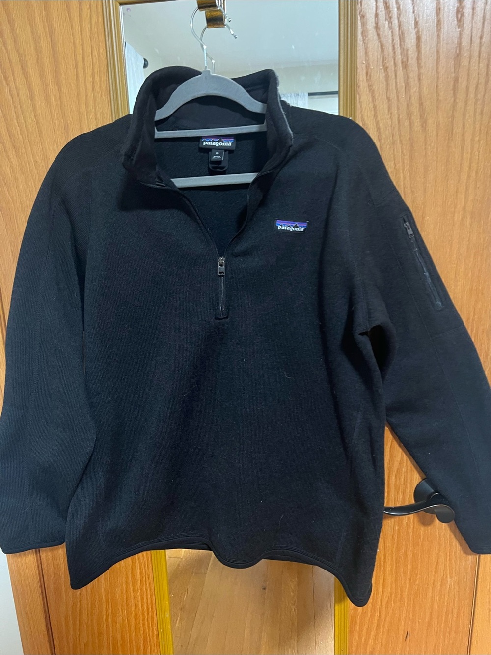 Patagonia Men’s Black Quarter-Zip Fleece Pullover